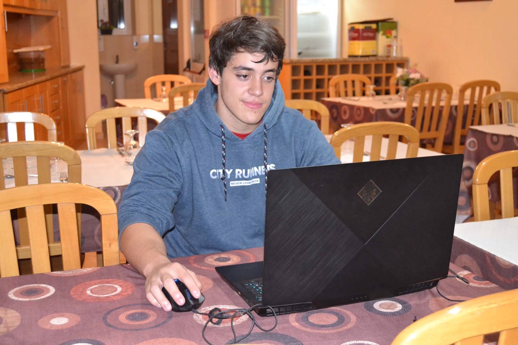 Jornal do Fundão - Mais de 14.500 famílias sem internet ou com muitas falhas no distrito