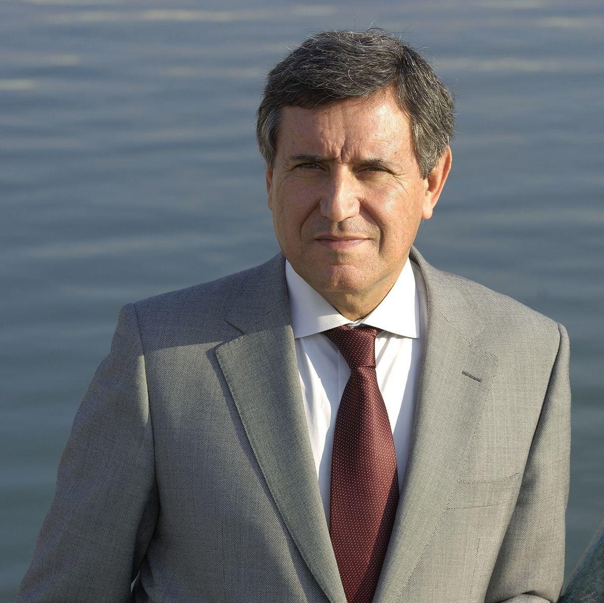 Jornal do Fundão - Carlos Pinto nega interferência no licenciamento de habitação