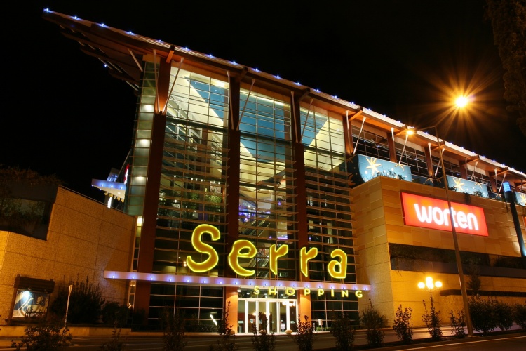 Jornal do Fundão - Serra Shopping pondera ampliar instalações