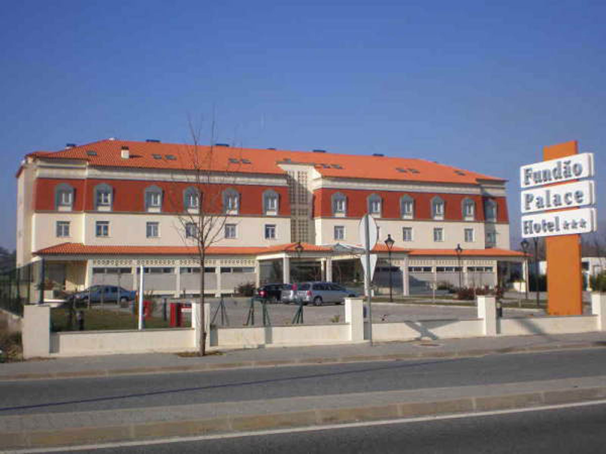 Jornal do Fundão - Palace Fundão vai ser hotel para idosos