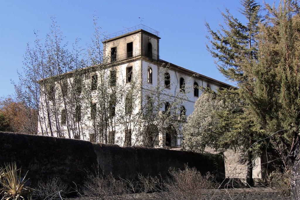 Jornal do Fundão - Ninguém quer recuperar o Colégio de São Fiel