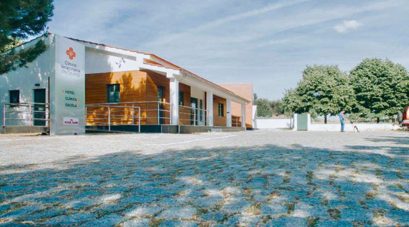 Jornal do Fundão - Clínica Veterinária da Covilhã coloca equipamento e pessoal à disposição