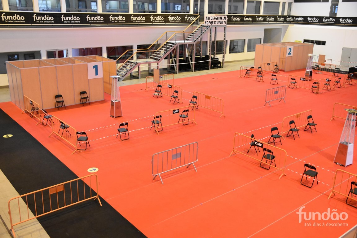 Jornal do Fundão - Fundão cria Centro de Vacinação no Pavilhão Multiusos